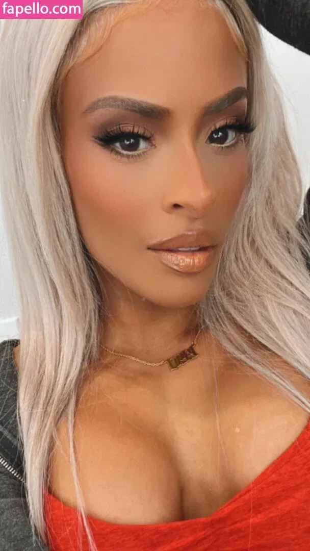 / Thea Trinidad / Zelina Vega / zelinavegawwe Onlyfans Photo Gallery 