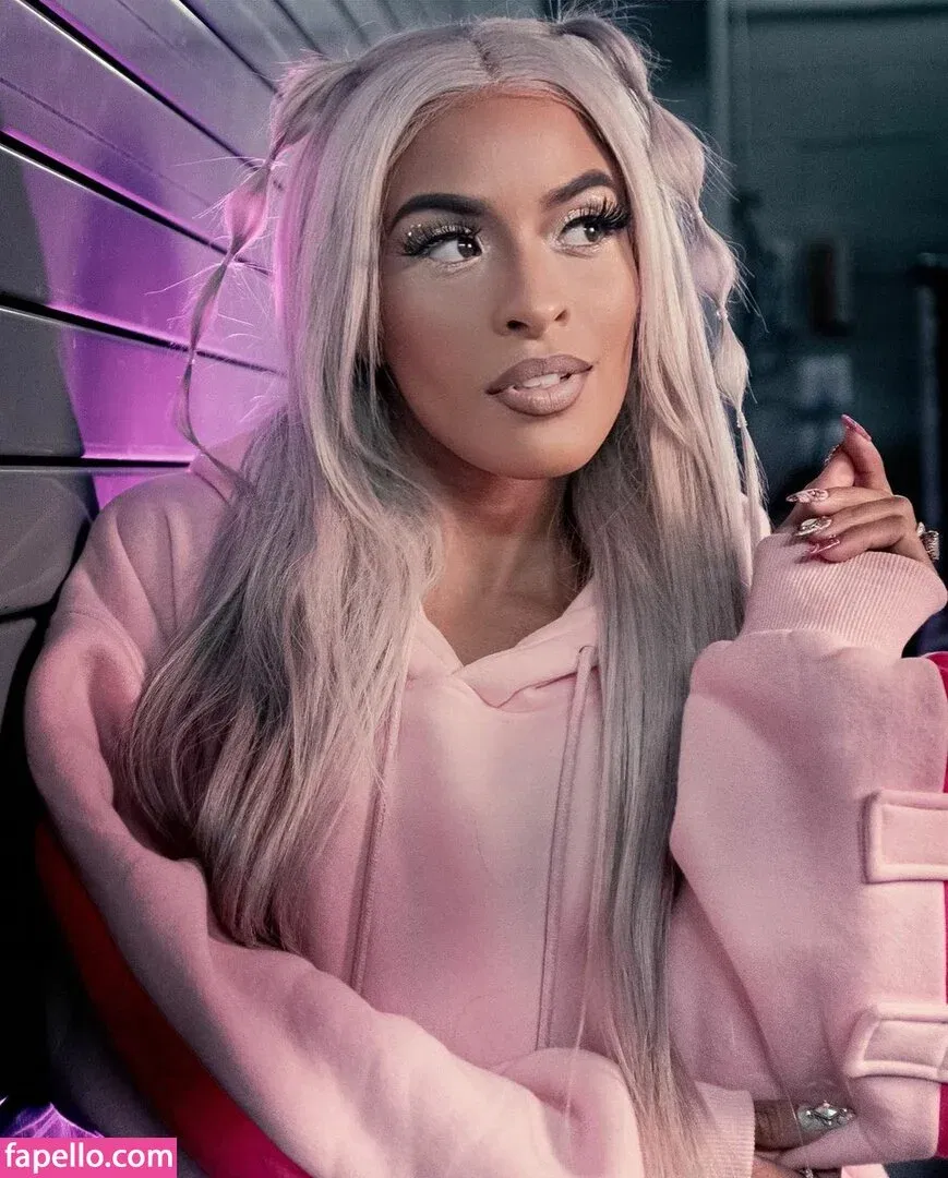 / Thea Trinidad / Zelina Vega / zelinavegawwe Onlyfans Photo Gallery 