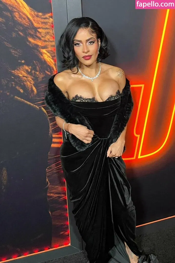 / Thea Trinidad / Zelina Vega / zelinavegawwe Onlyfans Photo Gallery 