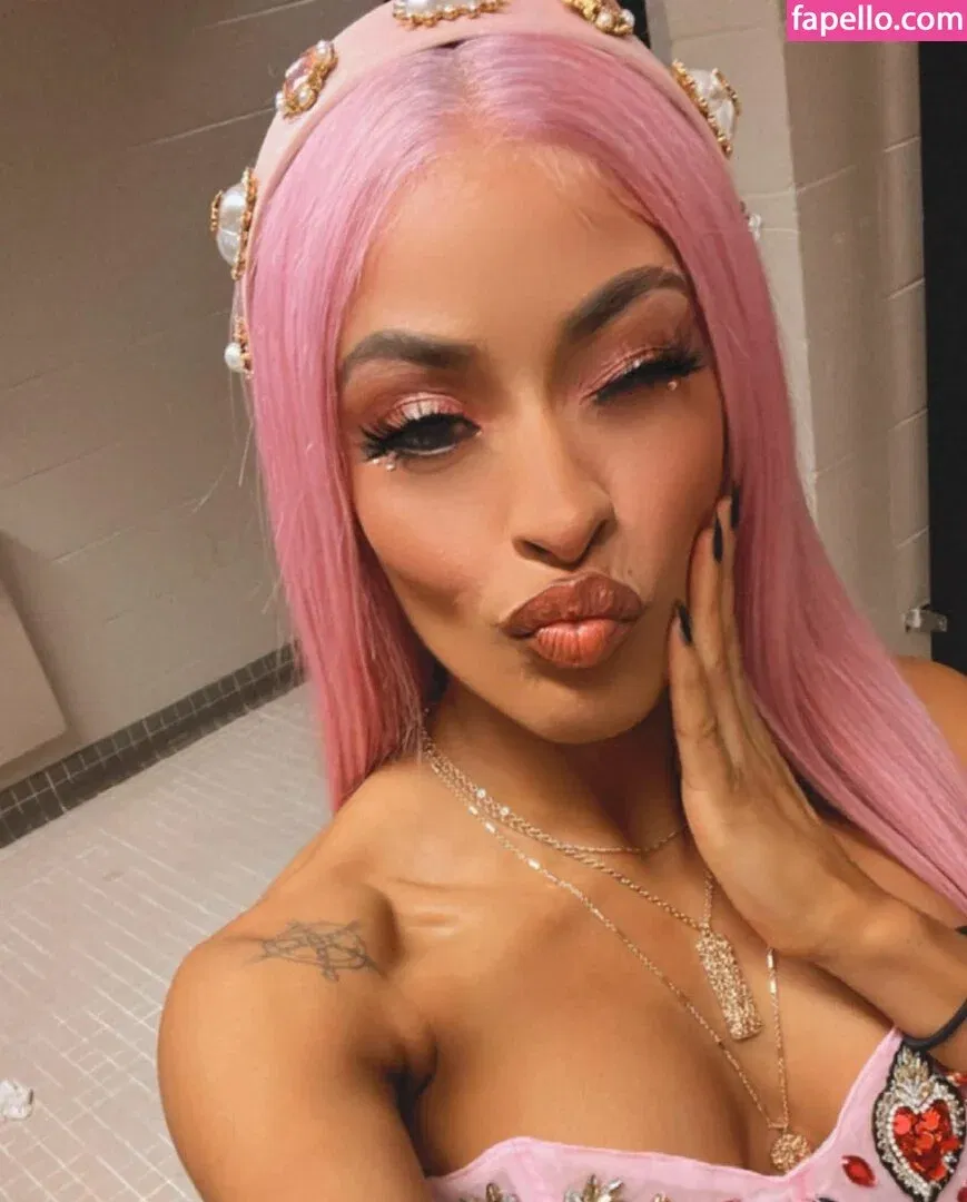 / Thea Trinidad / Zelina Vega / zelinavegawwe Onlyfans Photo Gallery 