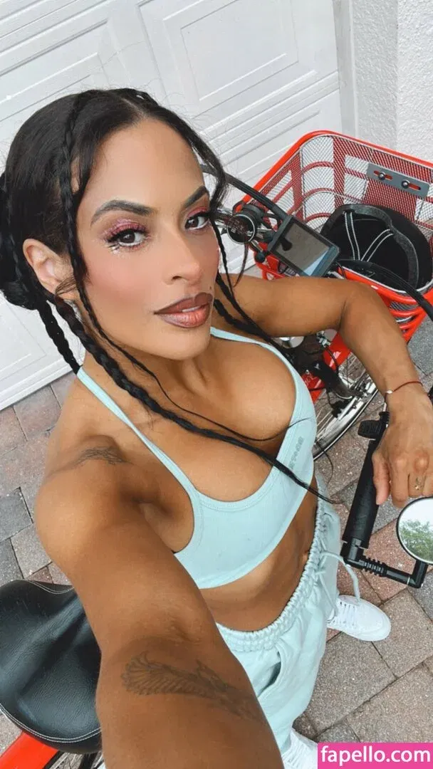 / Thea Trinidad / Zelina Vega / zelinavegawwe Onlyfans Photo Gallery 