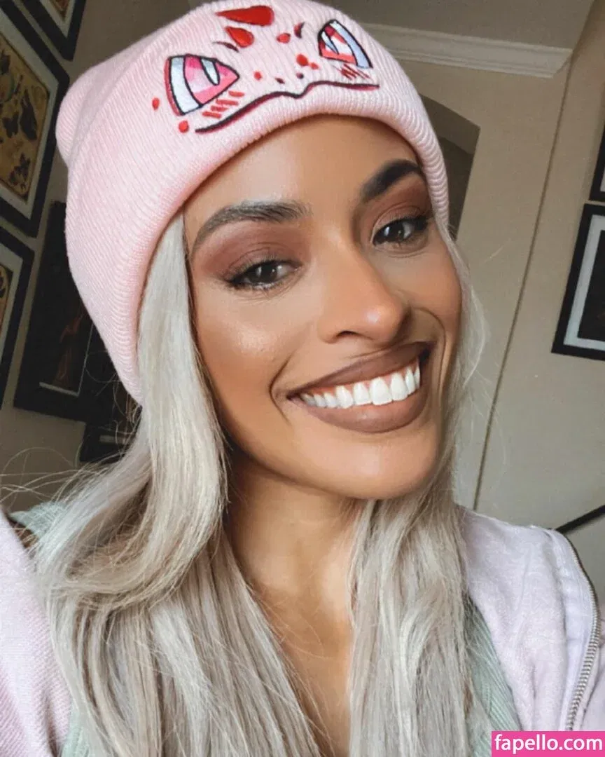 / Thea Trinidad / Zelina Vega / zelinavegawwe Onlyfans Photo Gallery 