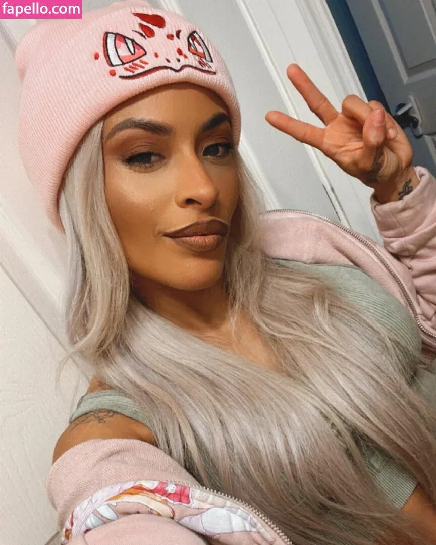 / Thea Trinidad / Zelina Vega / zelinavegawwe Onlyfans Photo Gallery 