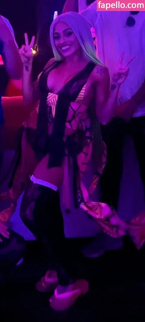 / Thea Trinidad / Zelina Vega / zelinavegawwe Onlyfans Photo Gallery 