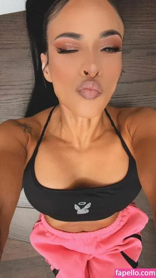 / Thea Trinidad / Zelina Vega / zelinavegawwe Onlyfans Photo Gallery 