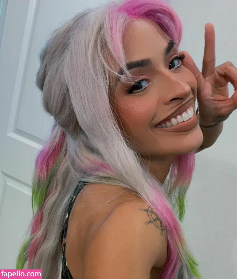 / Thea Trinidad / Zelina Vega / zelinavegawwe Onlyfans Photo Gallery 