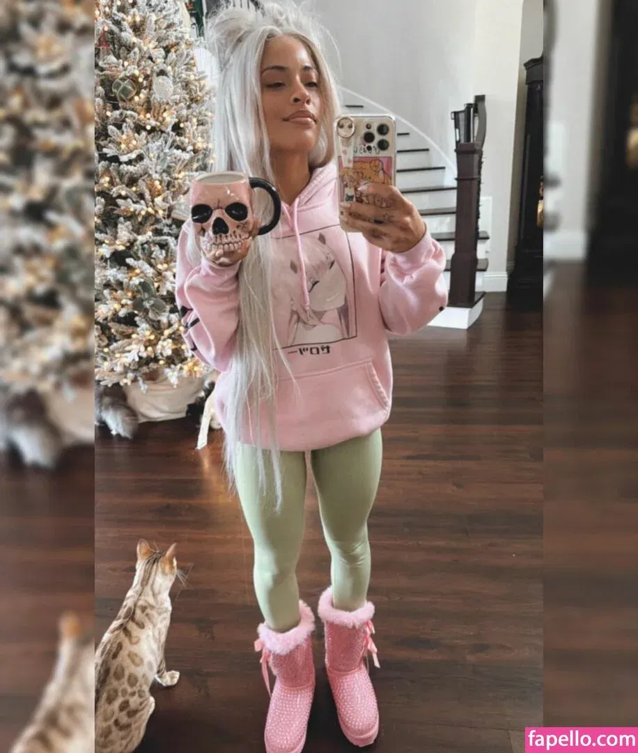 / Thea Trinidad / Zelina Vega / zelinavegawwe Onlyfans Photo Gallery 