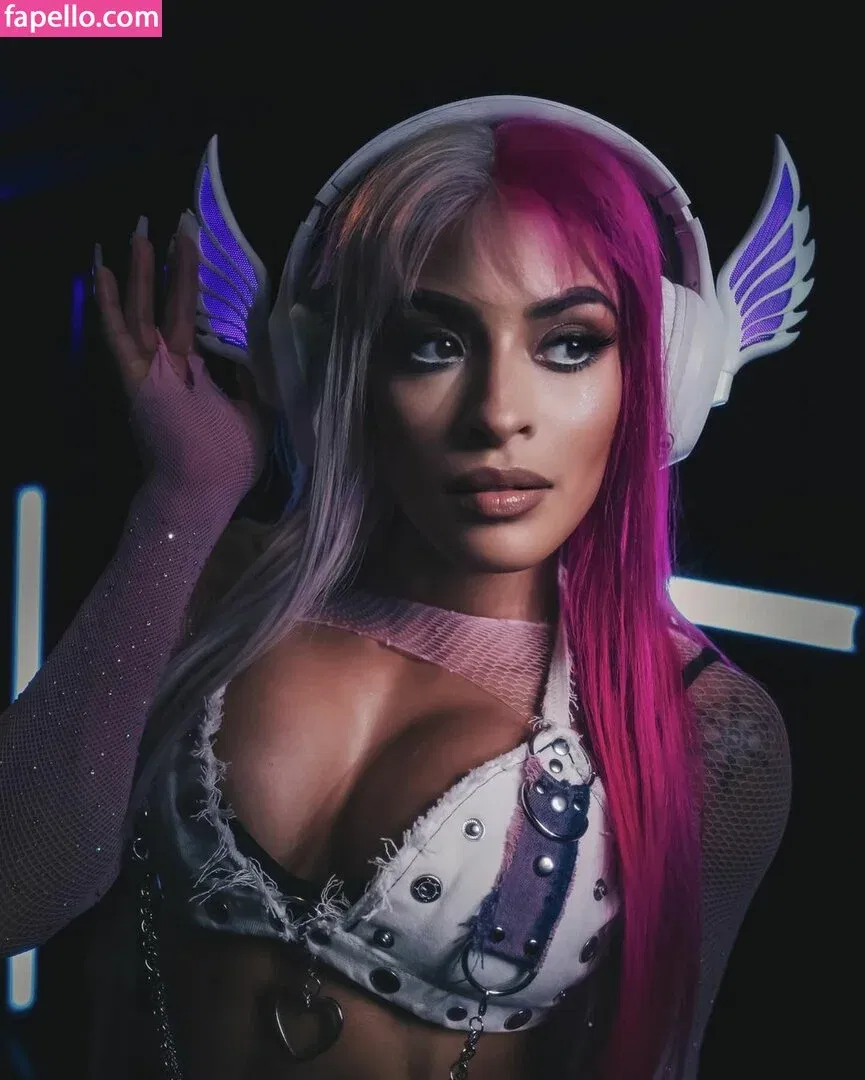 / Thea Trinidad / Zelina Vega / zelinavegawwe Onlyfans Photo Gallery 