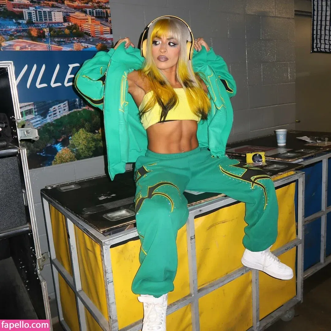 / Thea Trinidad / Zelina Vega / zelinavegawwe Onlyfans Photo Gallery 