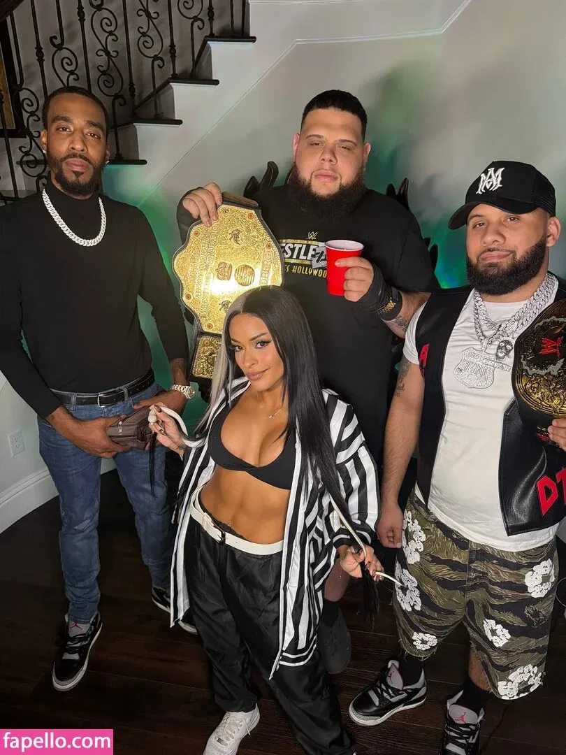 / Thea Trinidad / Zelina Vega / zelinavegawwe Onlyfans Photo Gallery 