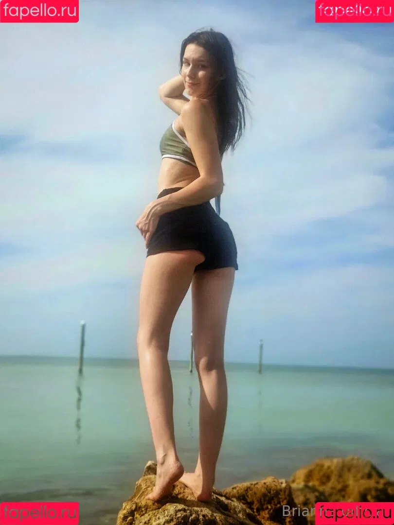 Brianna Aerial / brianna.0fficial Onlyfans Photo Gallery 
