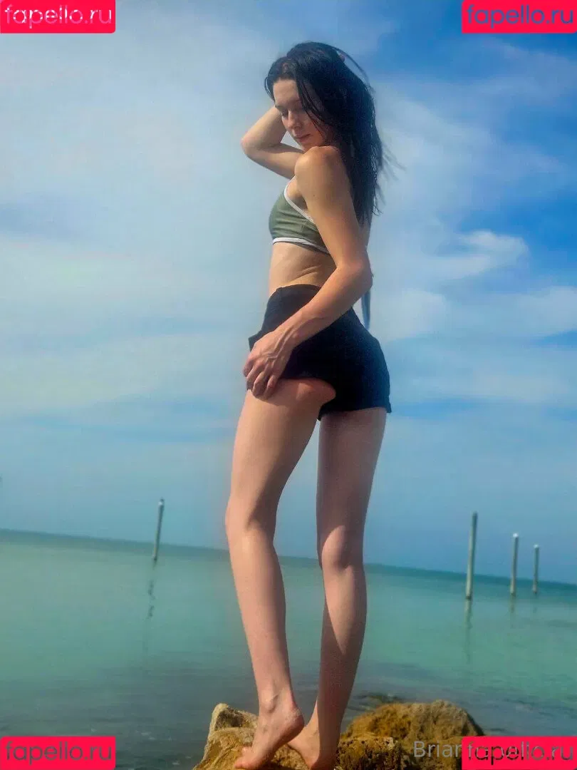 Brianna Aerial / brianna.0fficial Onlyfans Photo Gallery 