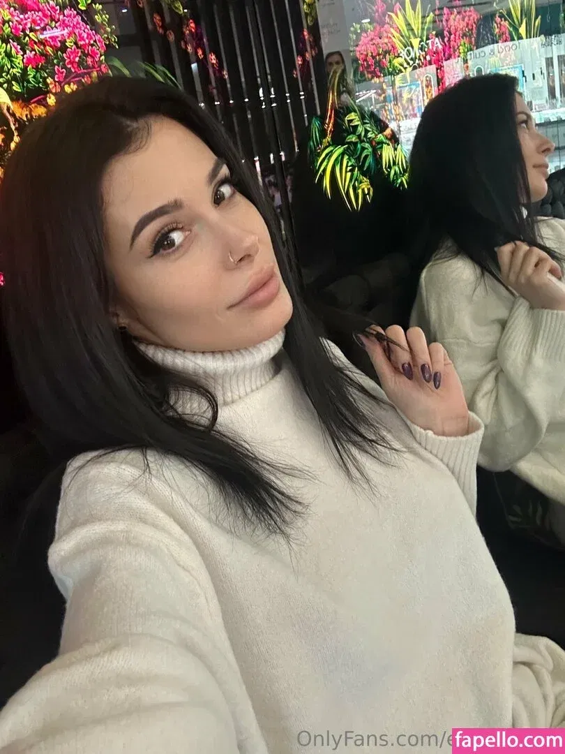 ella_malina / ellammalina Onlyfans Photo Gallery 