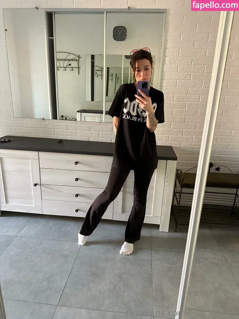 ella_malina / ellammalina Onlyfans Photo Gallery 