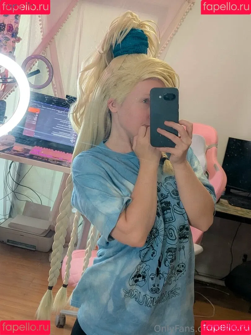 katiesimrell / simrell Onlyfans Photo Gallery 