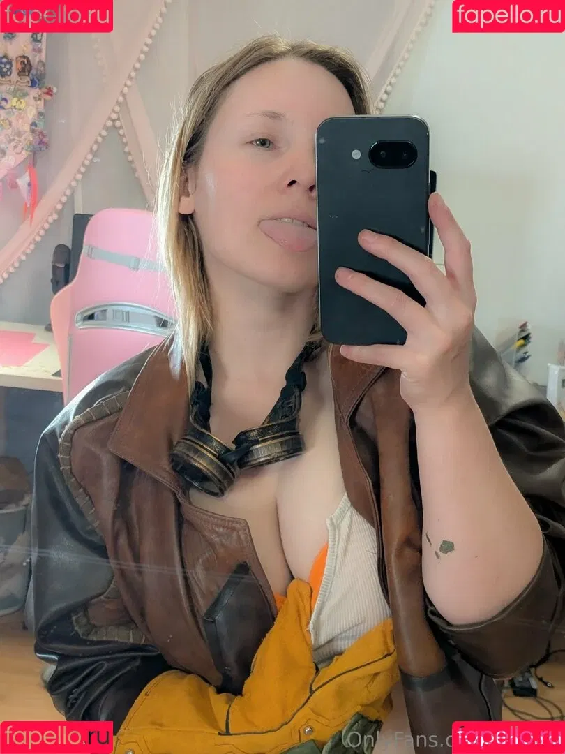 katiesimrell / simrell Onlyfans Photo Gallery 