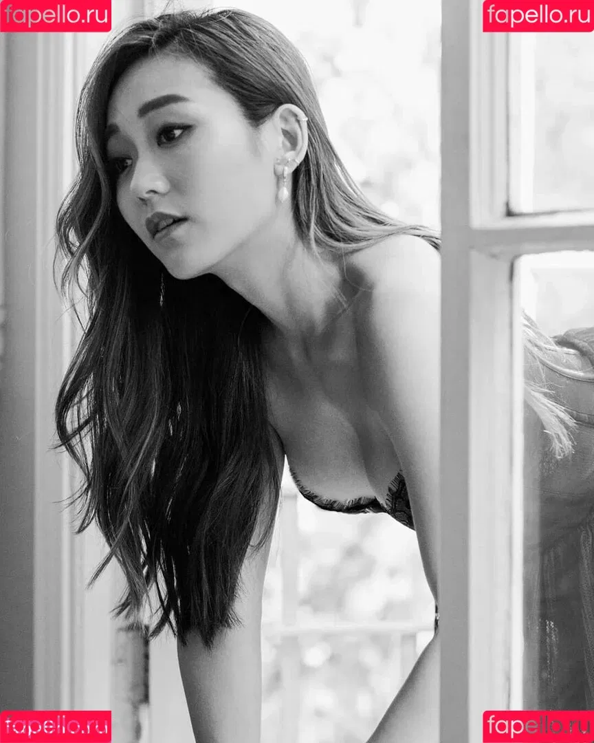 Karen Fukuhara / Kimiko / karenfukuhara Onlyfans Photo Gallery 
