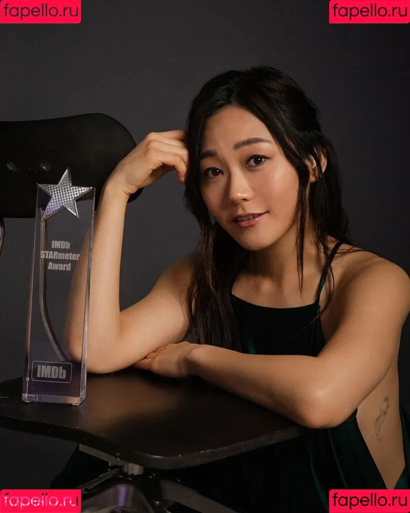 Karen Fukuhara / Kimiko / karenfukuhara Onlyfans Photo Gallery 