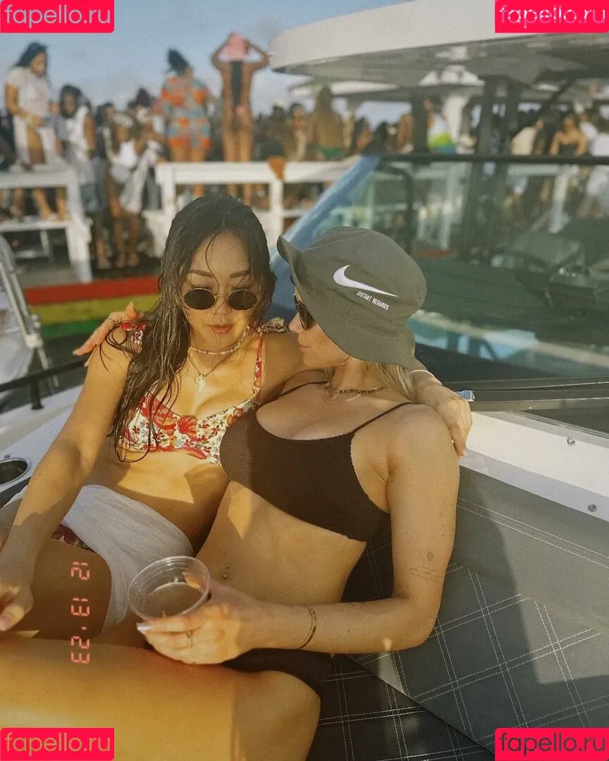 Karen Fukuhara / Kimiko / karenfukuhara Onlyfans Photo Gallery 