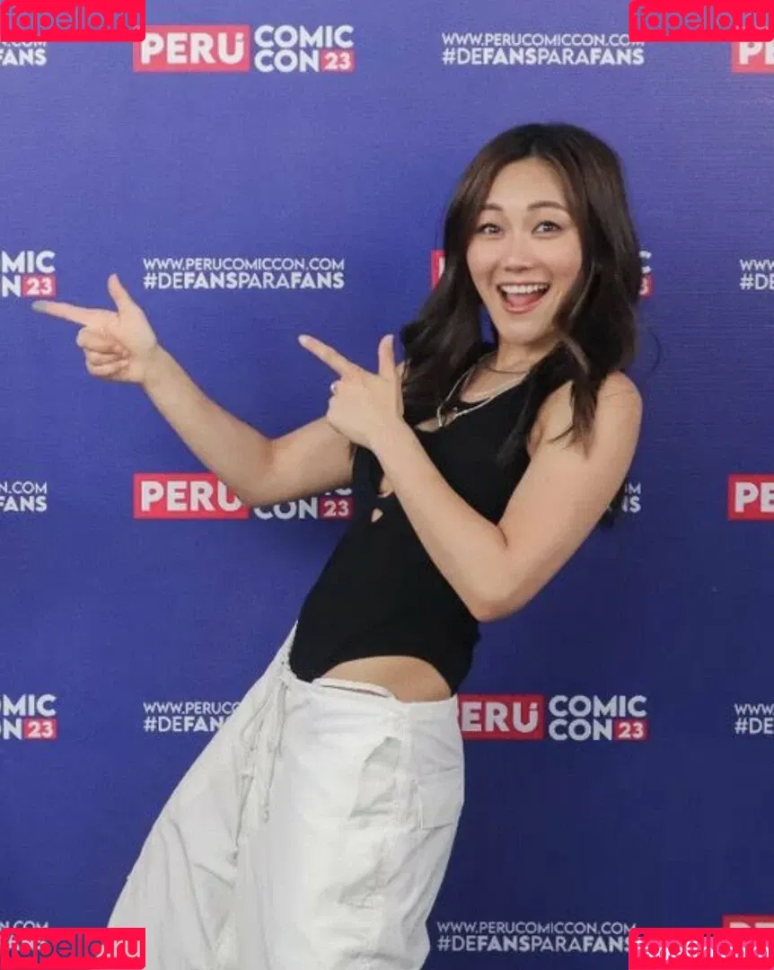Karen Fukuhara / Kimiko / karenfukuhara Onlyfans Photo Gallery 