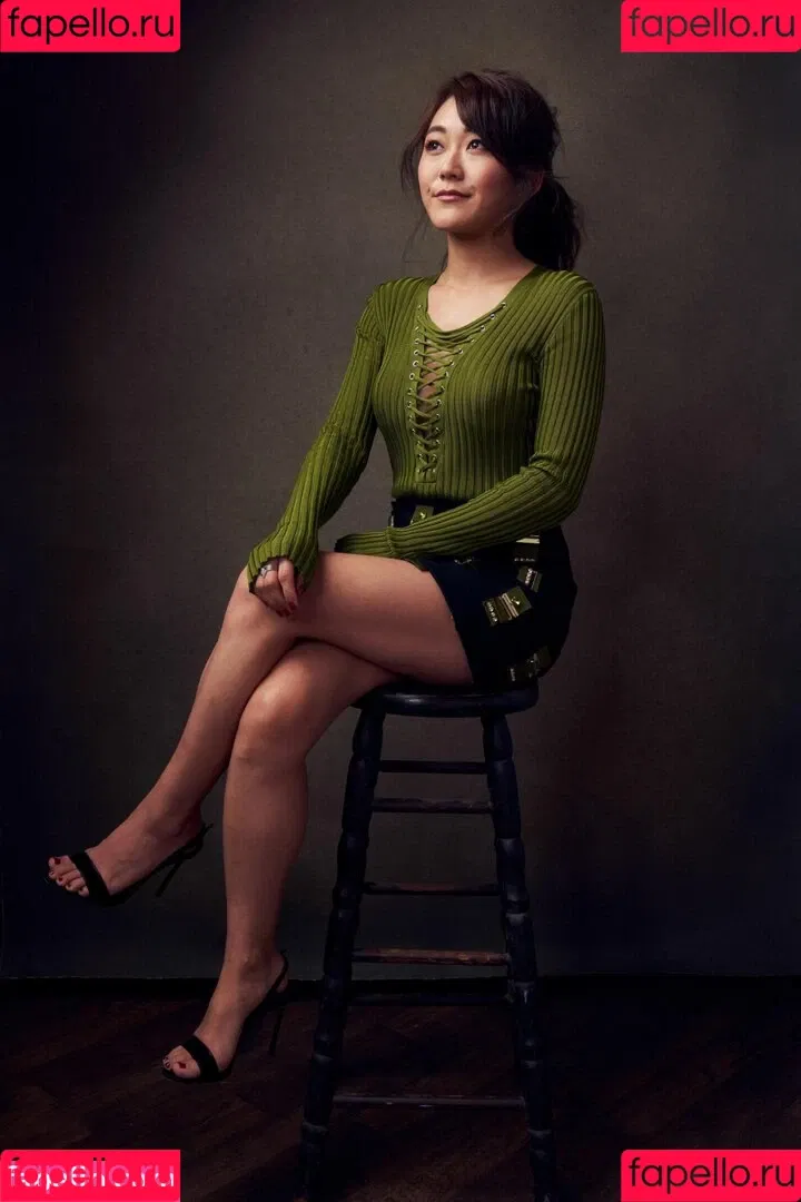 Karen Fukuhara / Kimiko / karenfukuhara Onlyfans Photo Gallery 