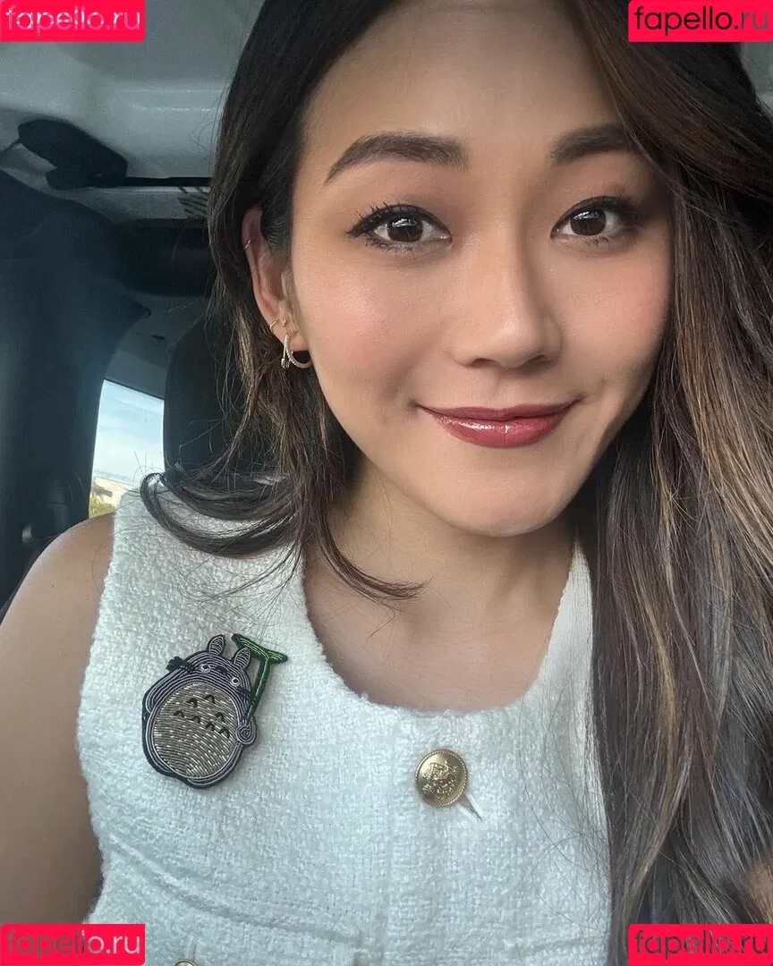 Karen Fukuhara / Kimiko / karenfukuhara Onlyfans Photo Gallery 