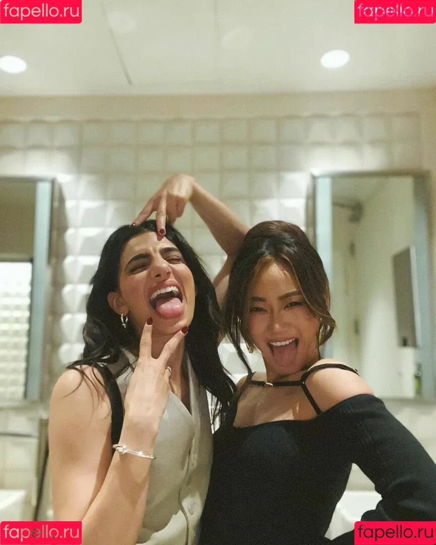 Karen Fukuhara / Kimiko / karenfukuhara Onlyfans Photo Gallery 