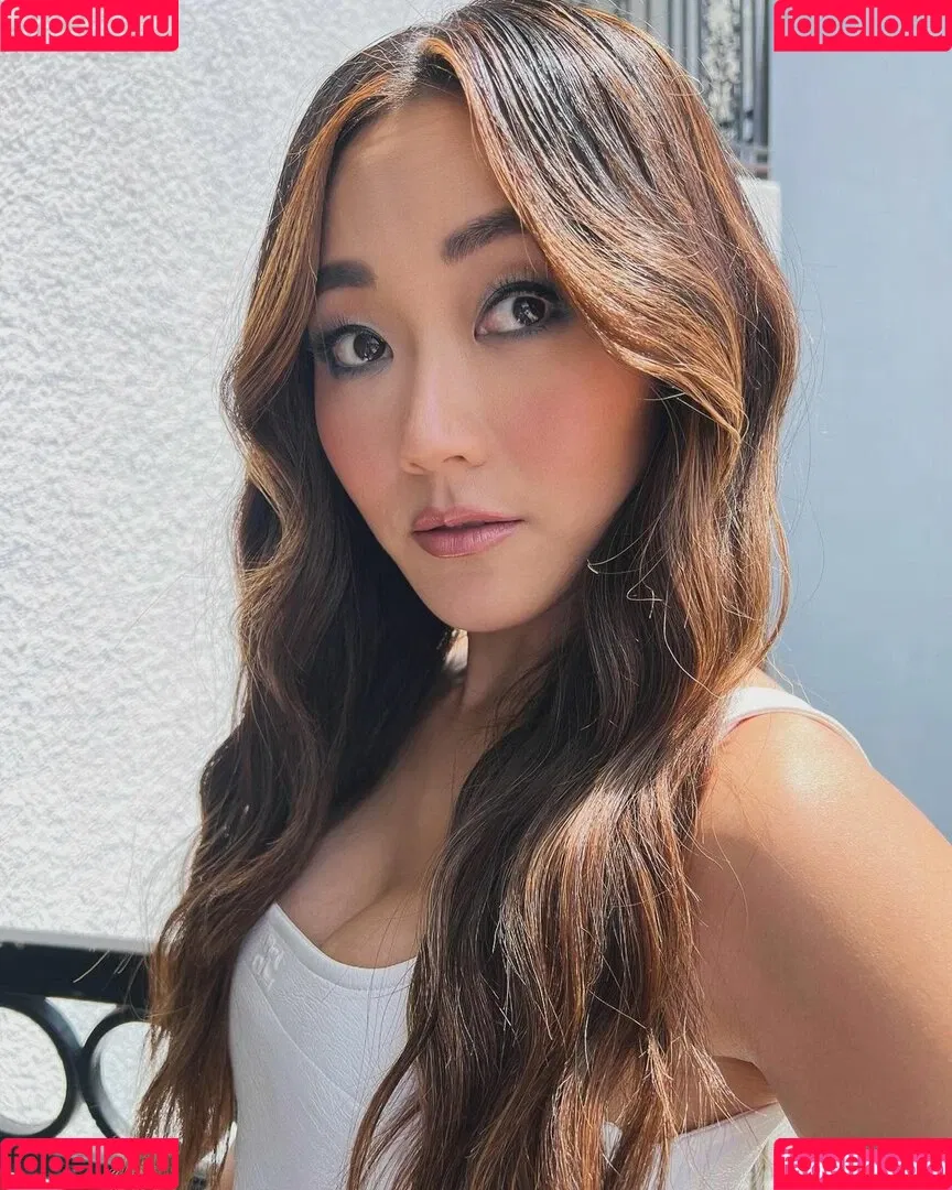 Karen Fukuhara / Kimiko / karenfukuhara Onlyfans Photo Gallery 