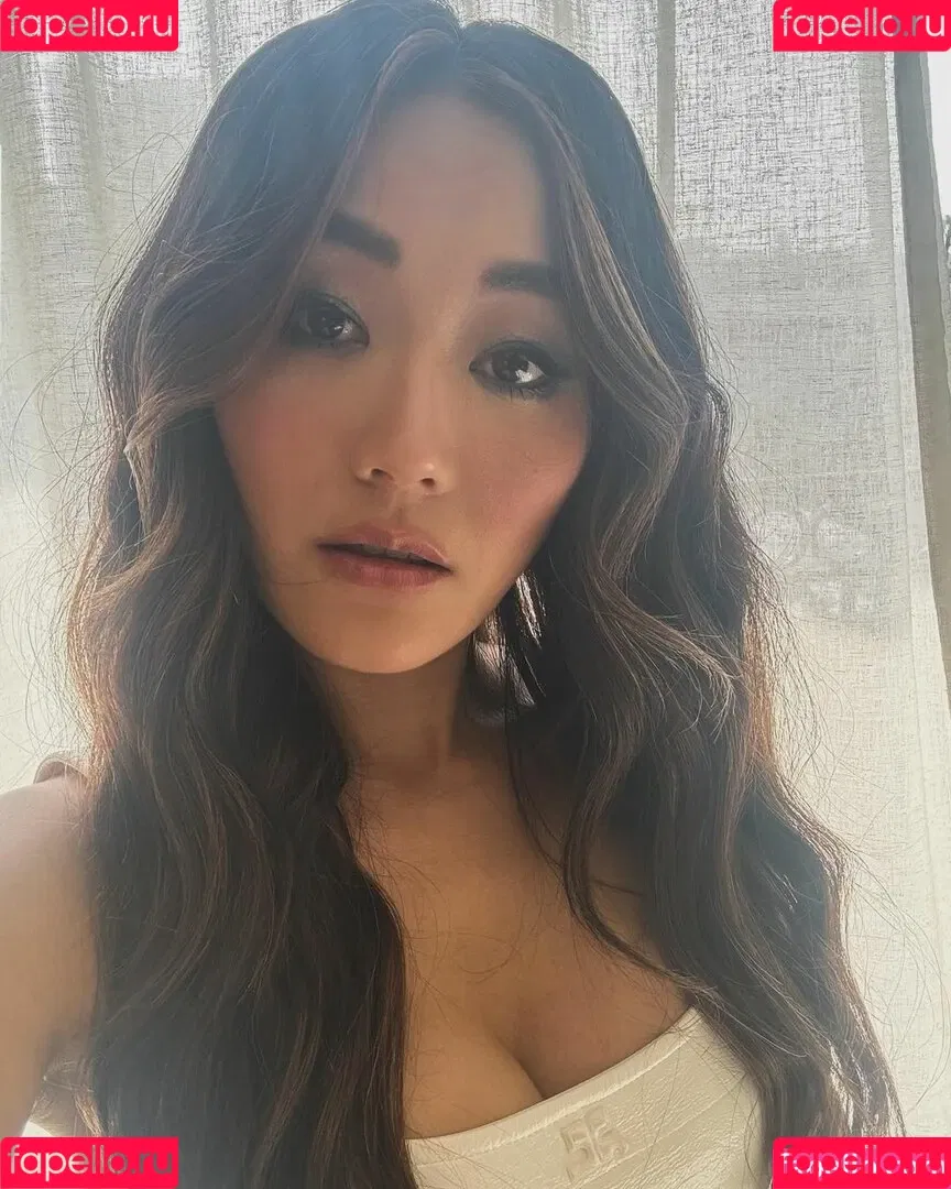 Karen Fukuhara / Kimiko / karenfukuhara Onlyfans Photo Gallery 