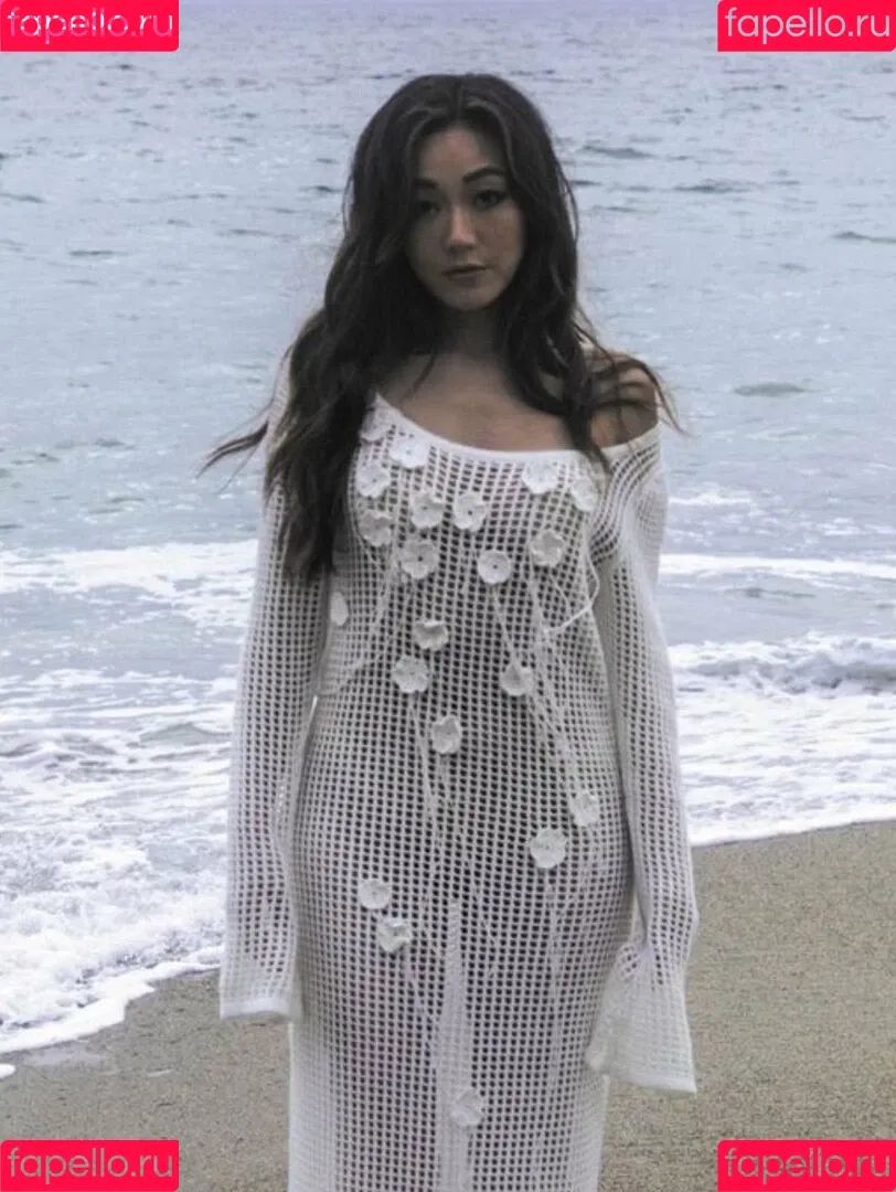 Karen Fukuhara / Kimiko / karenfukuhara Onlyfans Photo Gallery 