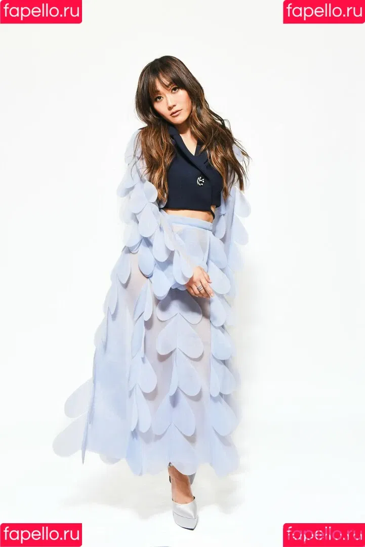 Karen Fukuhara / Kimiko / karenfukuhara Onlyfans Photo Gallery 