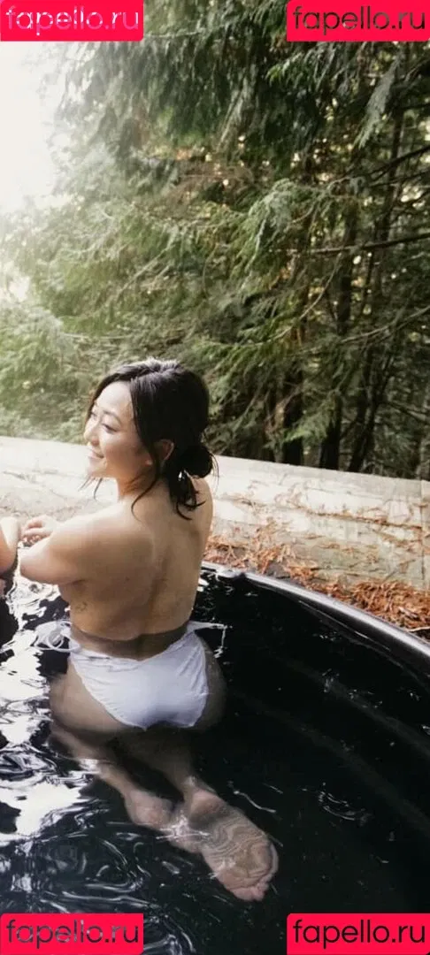 Karen Fukuhara / Kimiko / karenfukuhara Onlyfans Photo Gallery 