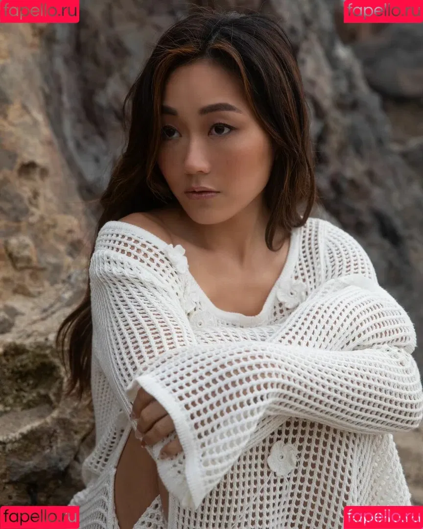 Karen Fukuhara / Kimiko / karenfukuhara Onlyfans Photo Gallery 