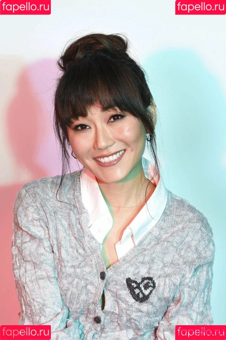 Karen Fukuhara / Kimiko / karenfukuhara Onlyfans Photo Gallery 