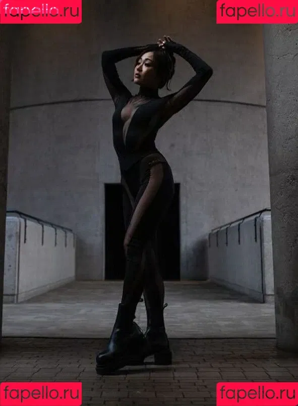 Karen Fukuhara / Kimiko / karenfukuhara Onlyfans Photo Gallery 