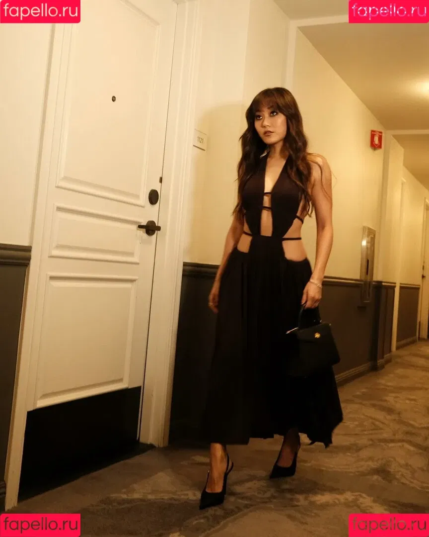 Karen Fukuhara / Kimiko / karenfukuhara Onlyfans Photo Gallery 