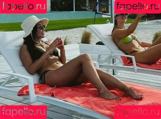 Karen Fukuhara / Kimiko / karenfukuhara Onlyfans Photo Gallery 