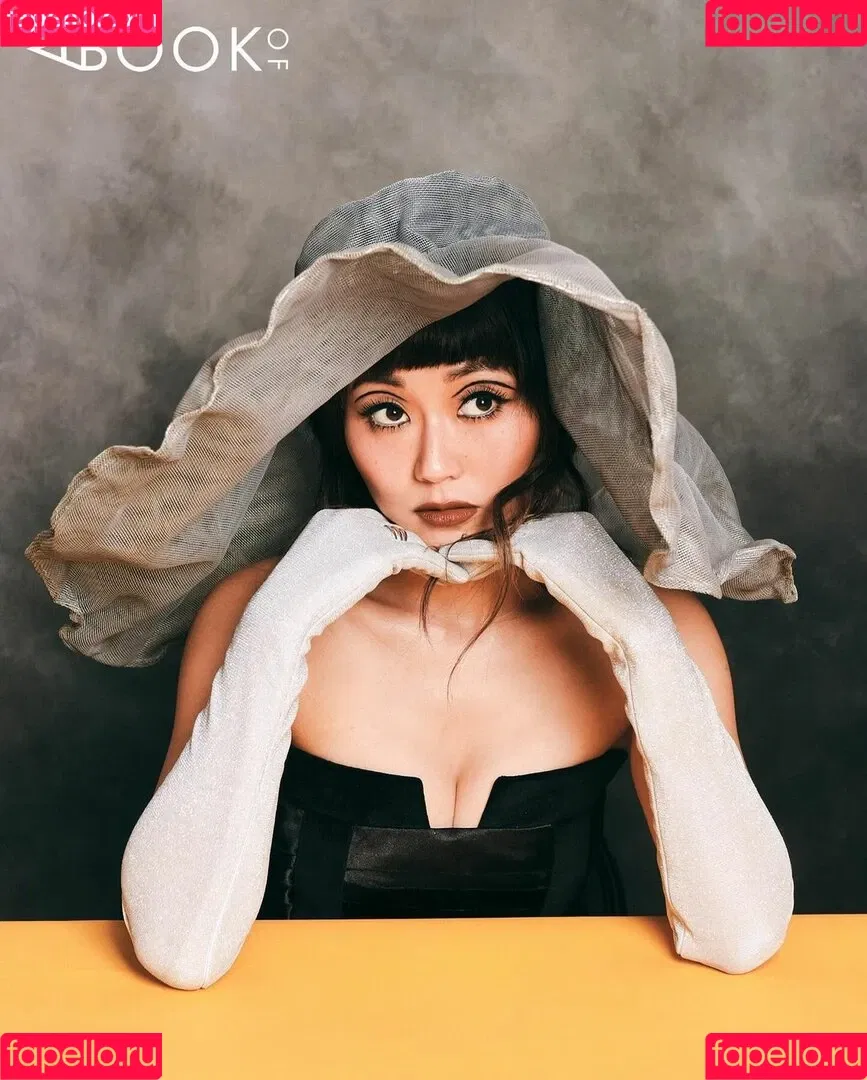 Karen Fukuhara / Kimiko / karenfukuhara Onlyfans Photo Gallery 