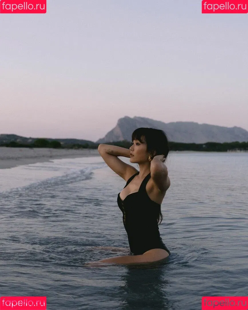 Karen Fukuhara / Kimiko / karenfukuhara Onlyfans Photo Gallery 