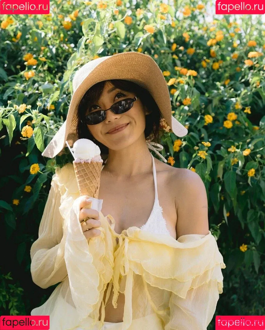Karen Fukuhara / Kimiko / karenfukuhara Onlyfans Photo Gallery 