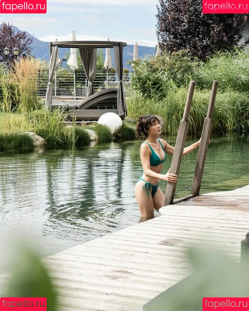 Karen Fukuhara / Kimiko / karenfukuhara Onlyfans Photo Gallery 
