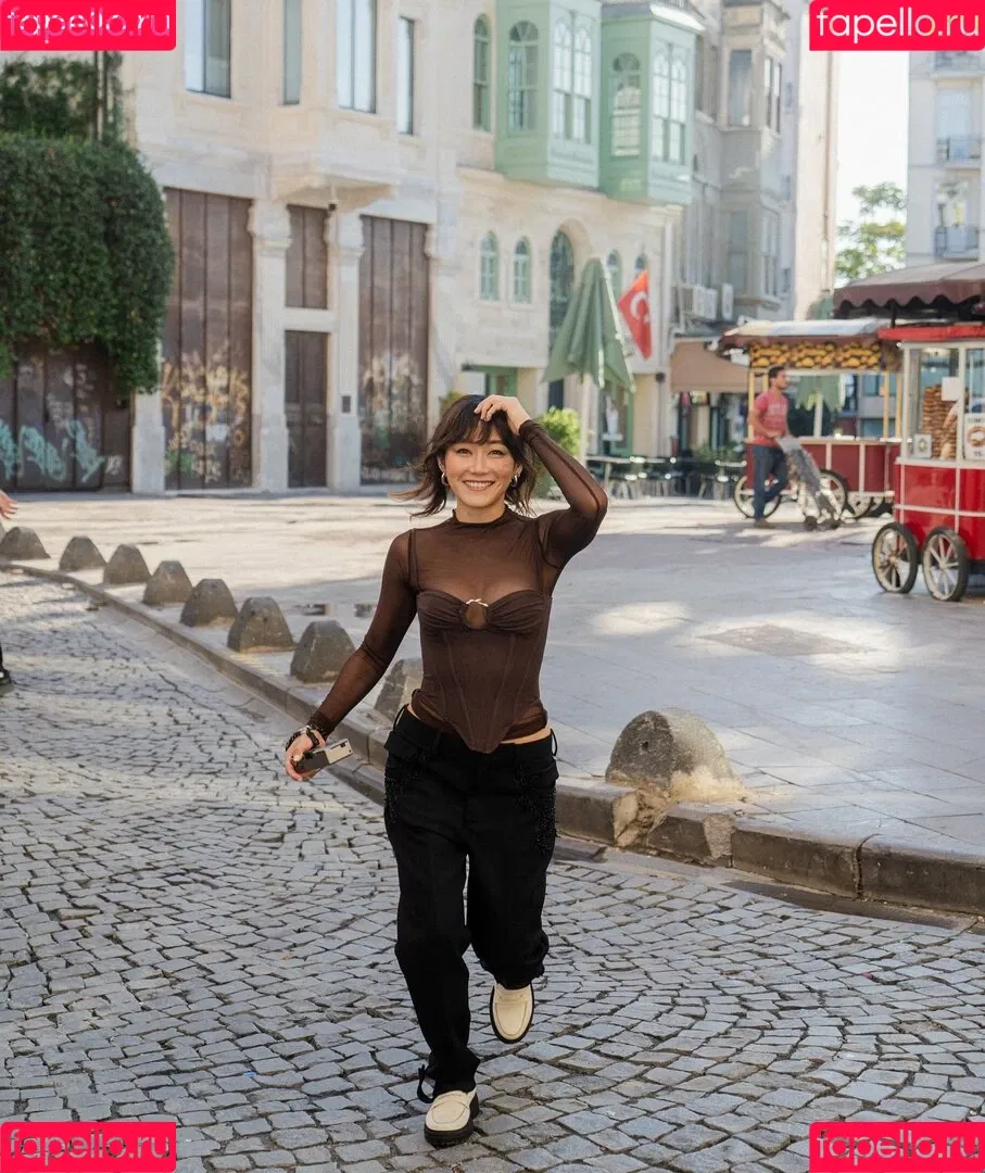 Karen Fukuhara / Kimiko / karenfukuhara Onlyfans Photo Gallery 