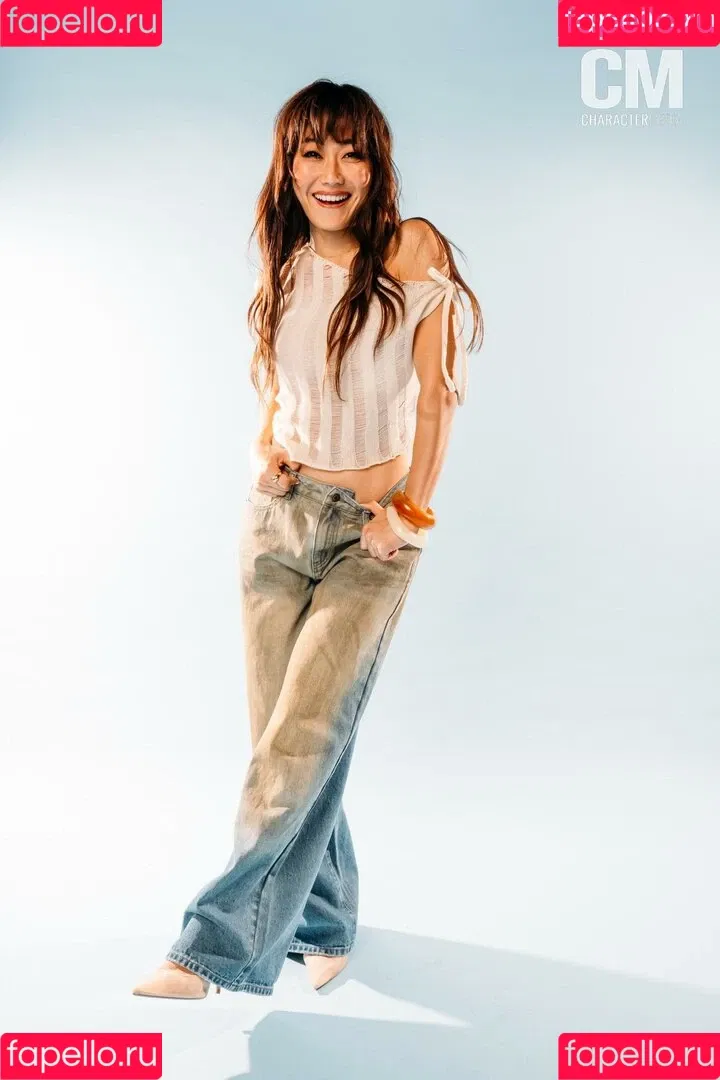 Karen Fukuhara / Kimiko / karenfukuhara Onlyfans Photo Gallery 