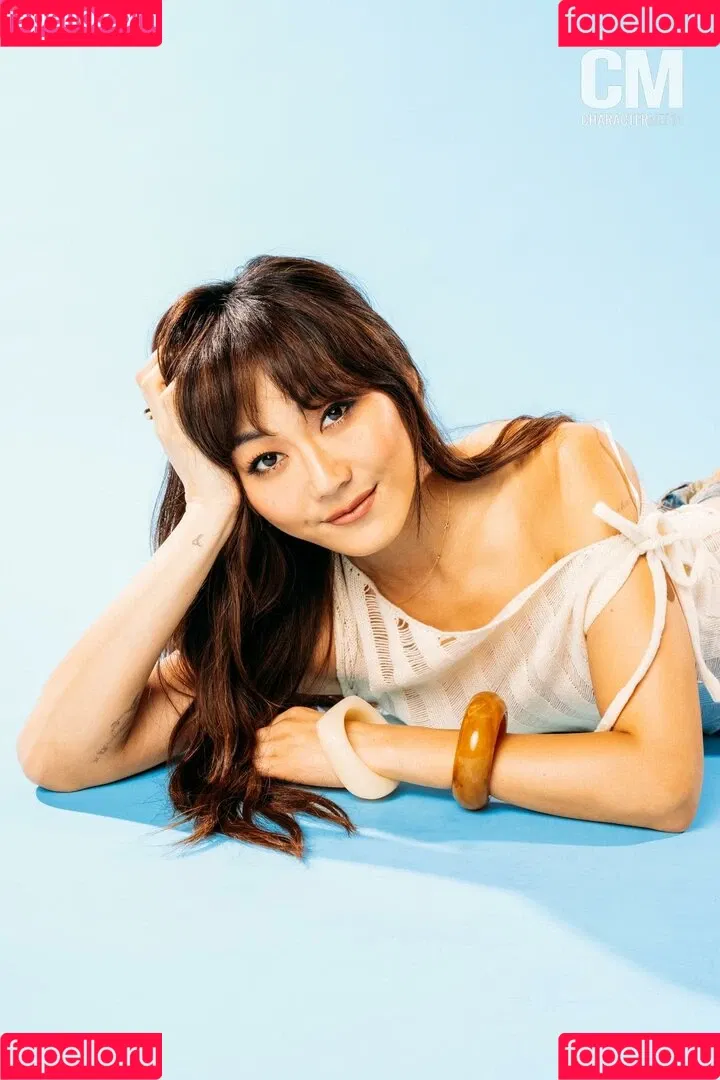 Karen Fukuhara / Kimiko / karenfukuhara Onlyfans Photo Gallery 