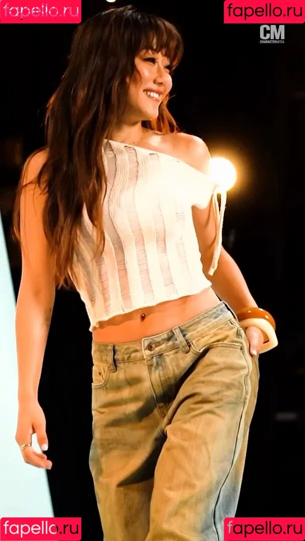 Karen Fukuhara / Kimiko / karenfukuhara Onlyfans Photo Gallery 