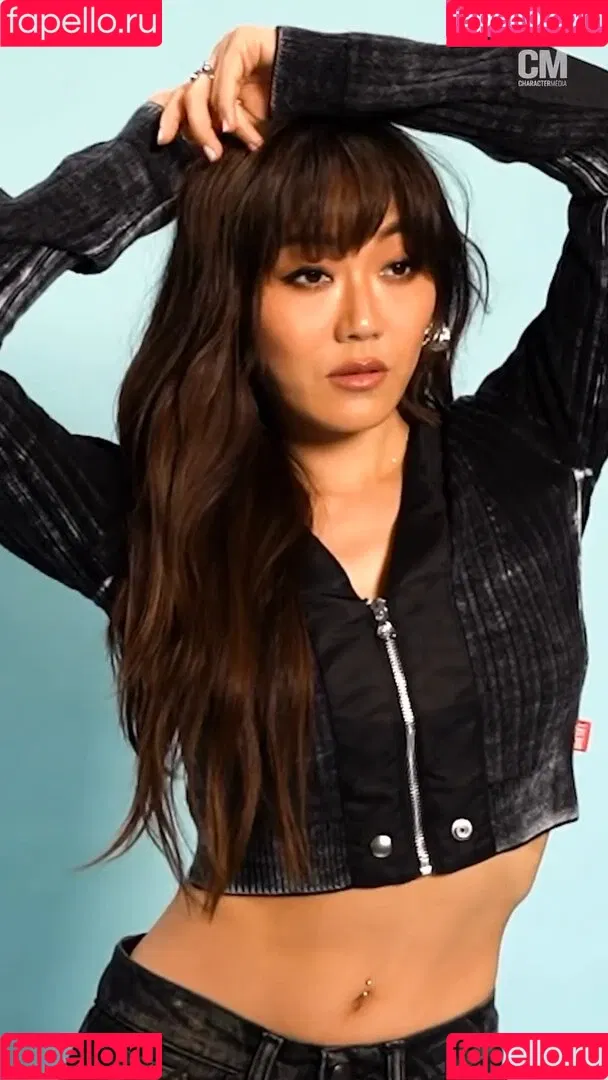 Karen Fukuhara / Kimiko / karenfukuhara Onlyfans Photo Gallery 