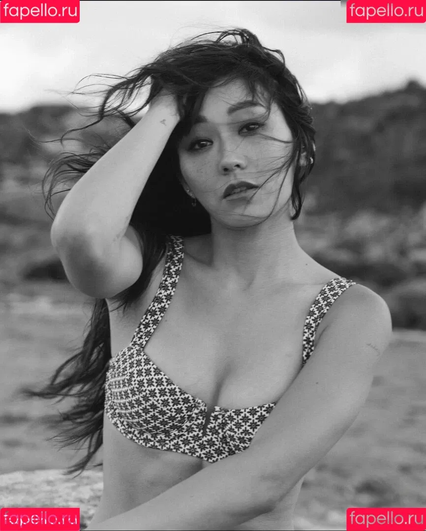Karen Fukuhara / Kimiko / karenfukuhara Onlyfans Photo Gallery 