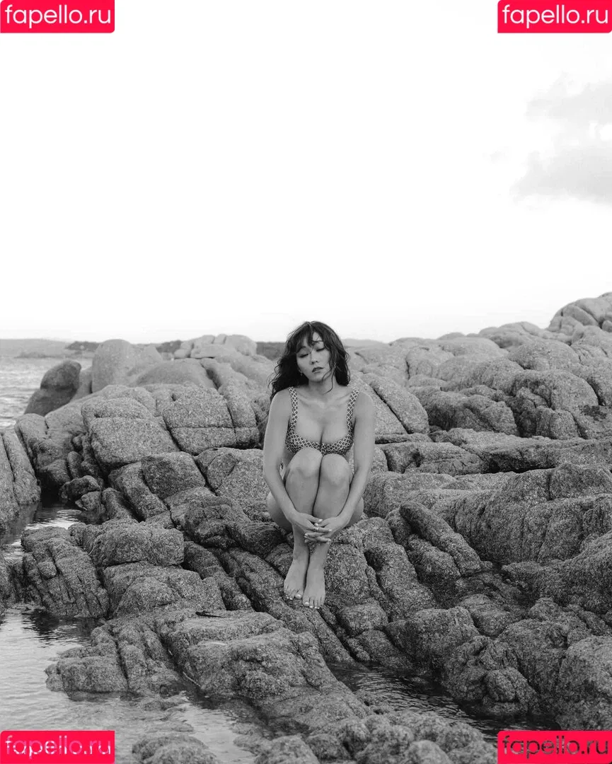 Karen Fukuhara / Kimiko / karenfukuhara Onlyfans Photo Gallery 