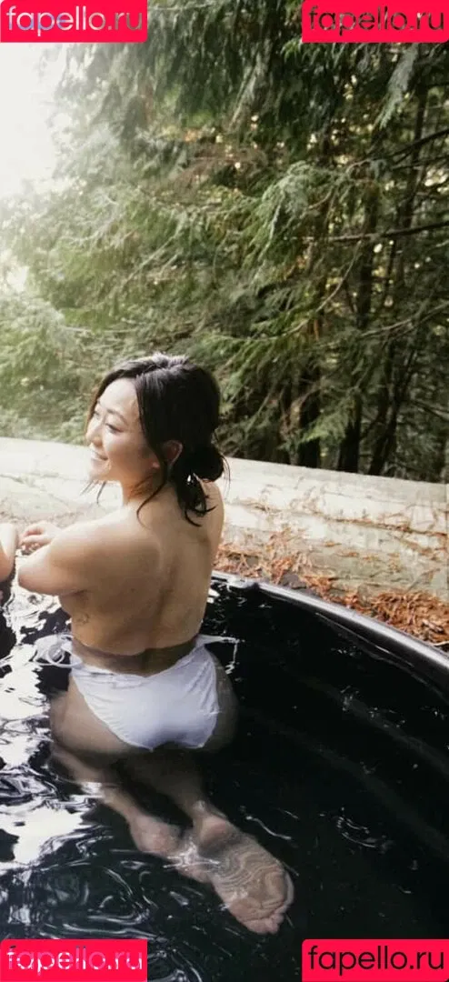 Karen Fukuhara / Kimiko / karenfukuhara Onlyfans Photo Gallery 