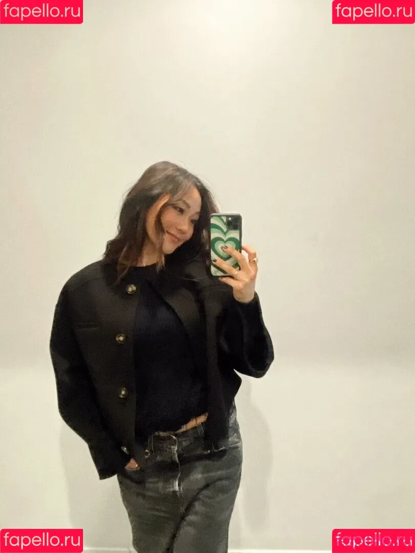 Karen Fukuhara / Kimiko / karenfukuhara Onlyfans Photo Gallery 